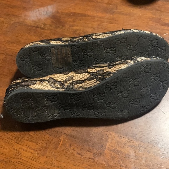 NY&C Women’s Flats. Size 8. Excellent condition - Picture 3 of 3